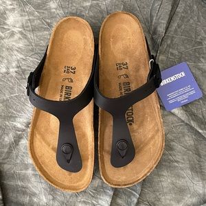 Birkenstock Gizeh Birko-Flor Sandal in Black